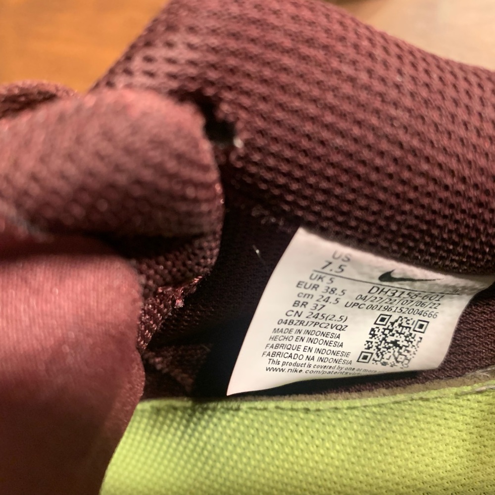 Nike low tops - Picture 3 of 5